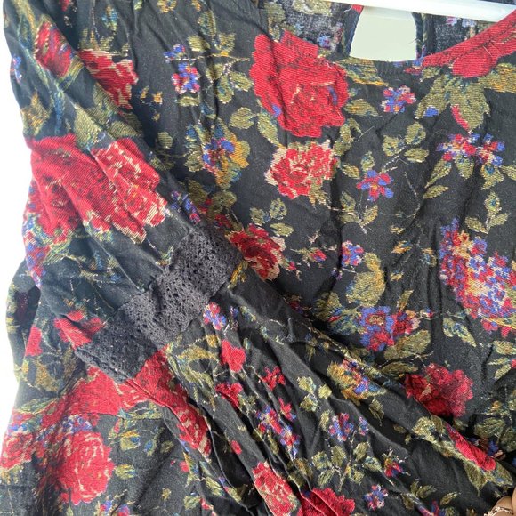 FOREVER 21 FLORAL DRESS - Picture 2 of 6